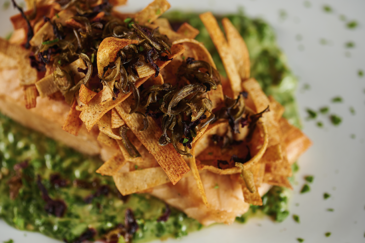 Camarones en costra de chicharrón